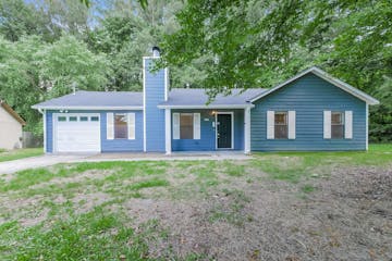 145 Lynda Ln Fairburn, GA 30213